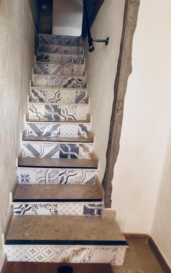 Casetta Poli- Appartamento Con Terrazza - Centro Storico Palermo Luaran gambar