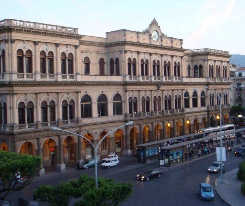Casetta Poli- Appartamento Con Terrazza - Centro Storico Palermo Luaran gambar