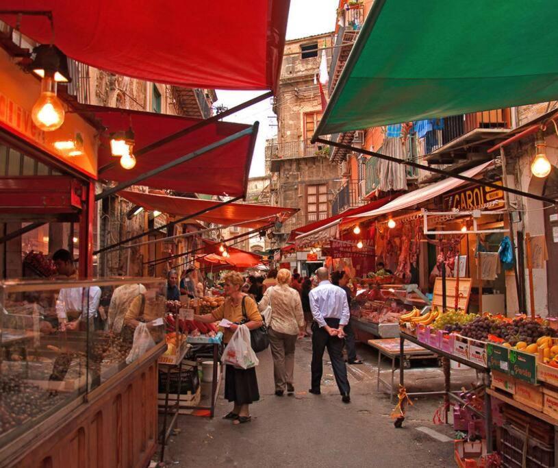 Casetta Poli- Appartamento Con Terrazza - Centro Storico Palermo Luaran gambar
