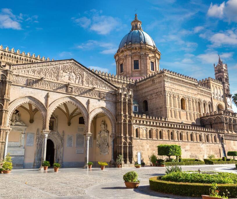 Casetta Poli- Appartamento Con Terrazza - Centro Storico Palermo Luaran gambar